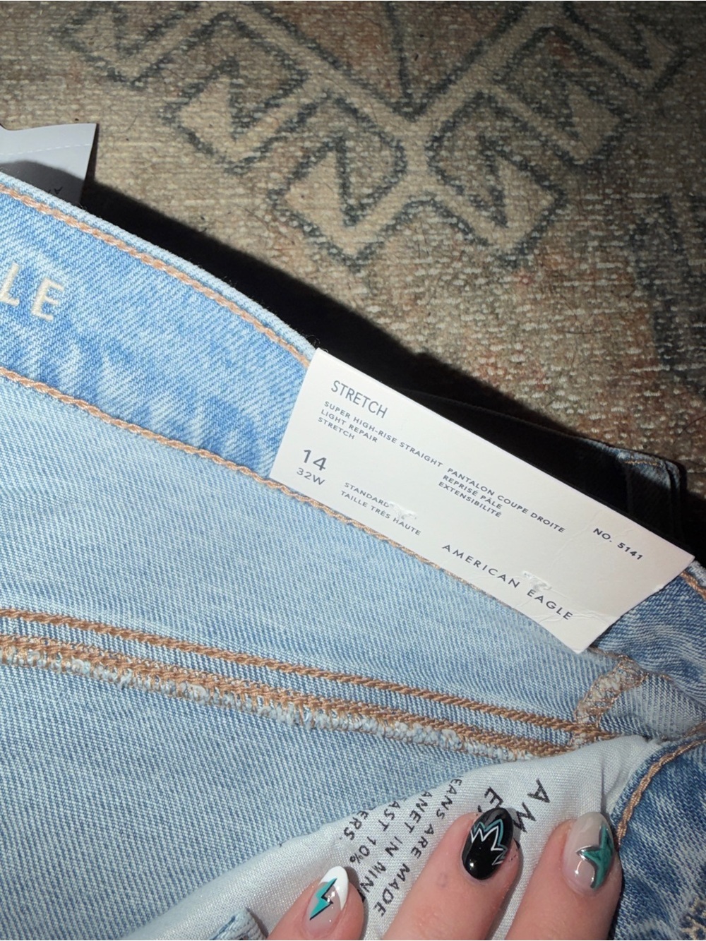 American Eagle Outfitters Light straight leg jeans 14 - Picture 3 of 3
